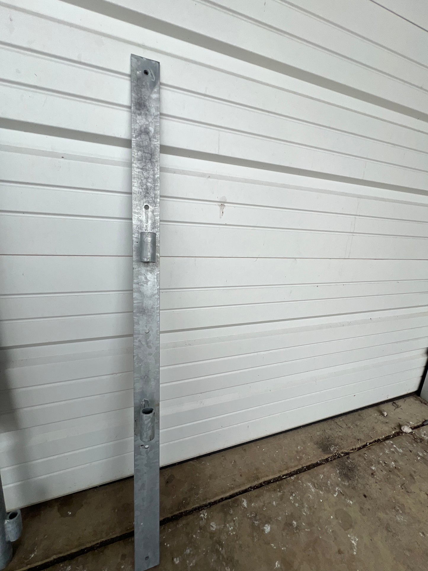A-UBWB - Universal Barn Wall Bracket