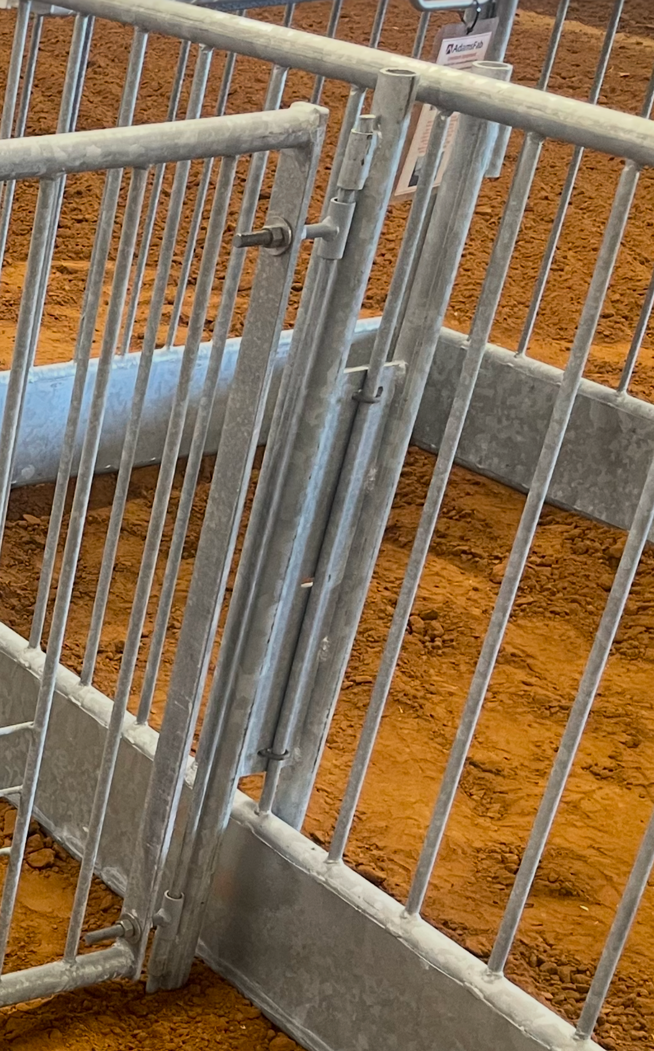A-MGPB - Mid Panel Gate Bracket