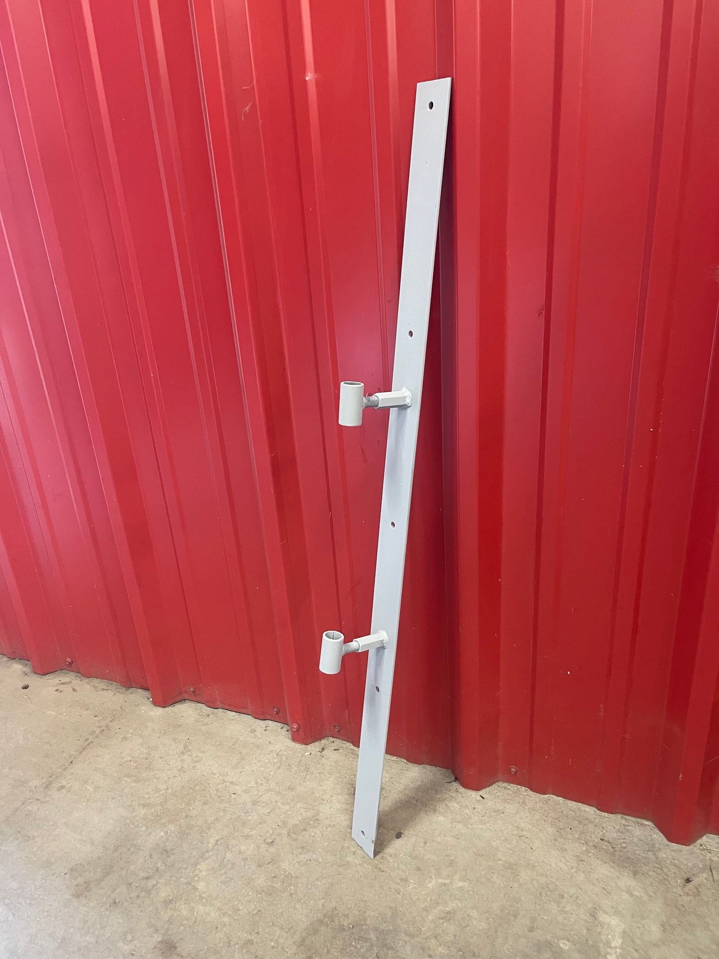 A-UBWBA - Universal Barn Wall Bracket Adjustable